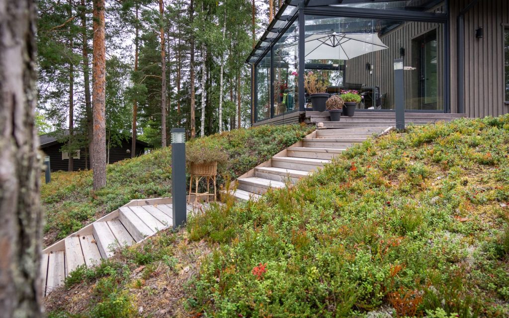 Piiraisen Kunttaa huvilan rinteessä