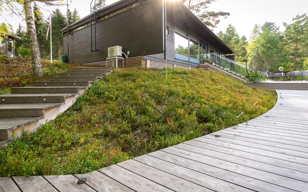 Piiraisen Kuntta asennettuna luiskaan